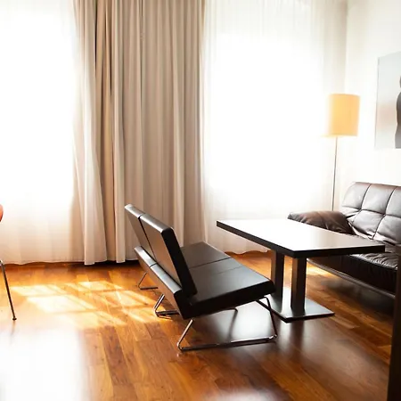 מלון Arte לינץ